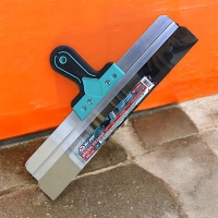 шпатель фасадный алюминиевый 450мм x 0.5 мм, 18", двухкомпонентная рукоятка, 410, "maximum" mx 15913 оптом